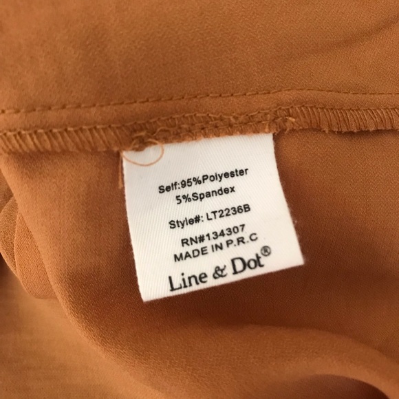 Line & Dot Lt Brown Off Shoulder Long Sleeve Top - Picture 7 of 7